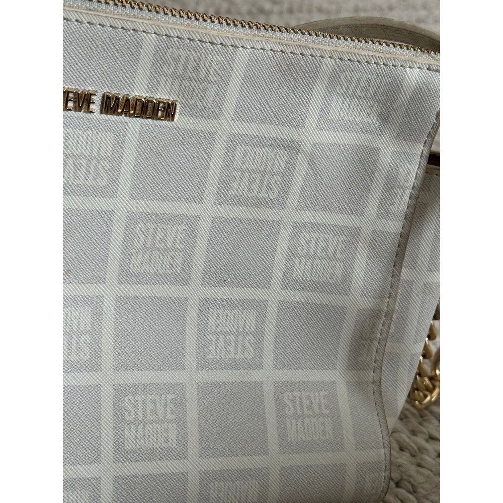 Steve Madden White Logo Print Crossbody Shoulder Bag Gold Chain Strap - Picture 2 of 10